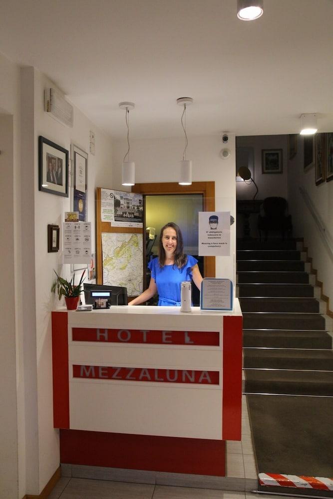 Hotel Mezzaluna Trévise Extérieur photo
