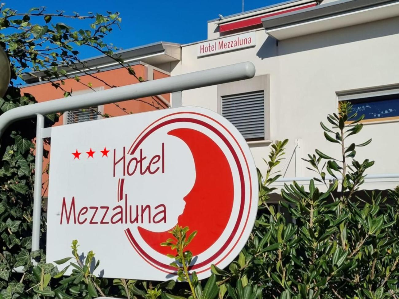 Hotel Mezzaluna Trévise Extérieur photo