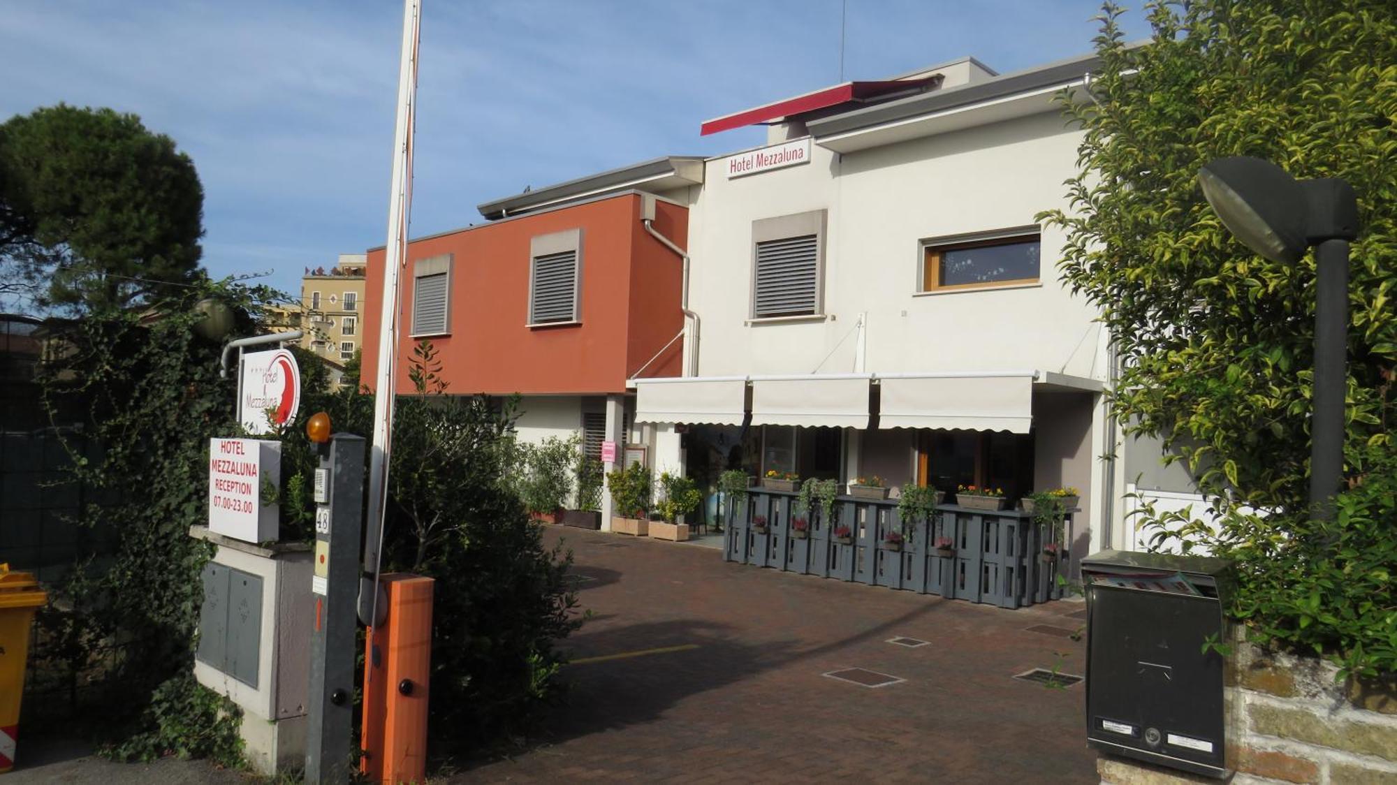Hotel Mezzaluna Trévise Extérieur photo