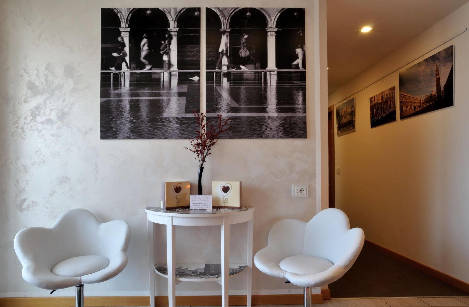 Hotel Mezzaluna Trévise Extérieur photo